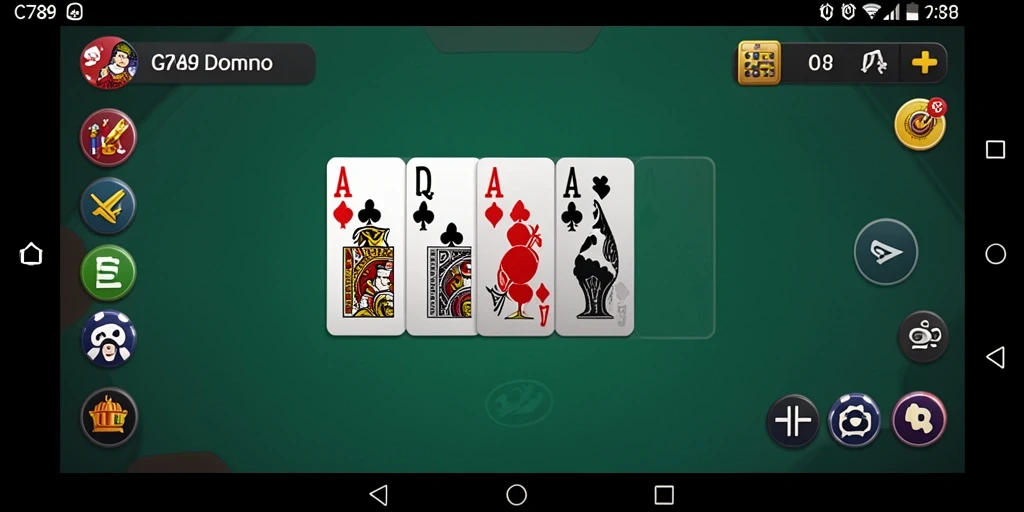 Tangkapan layar menunjukkan gameplay menarik C789 dengan pemain yang bersaing.